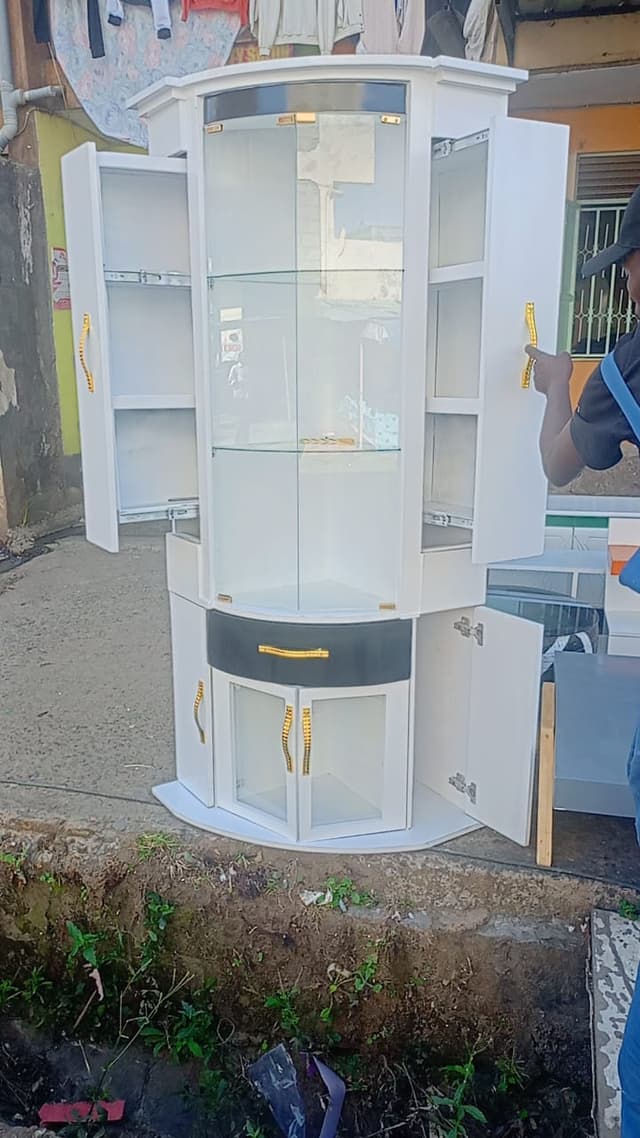 Storage unit